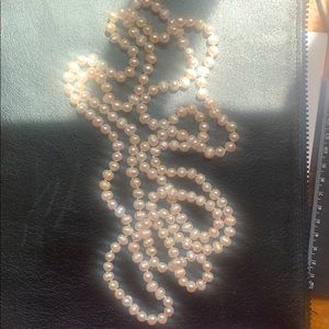 Long pearl strand